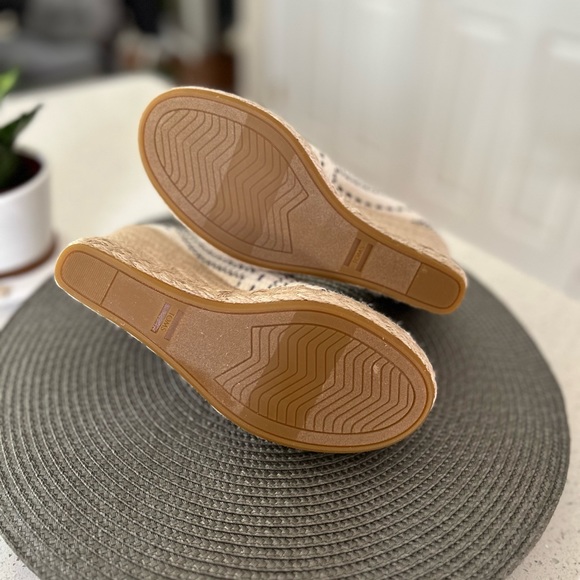 NWOT- Toms Michelle Open Toe Espadrille Wedge Size 6.5 - Picture 7 of 7